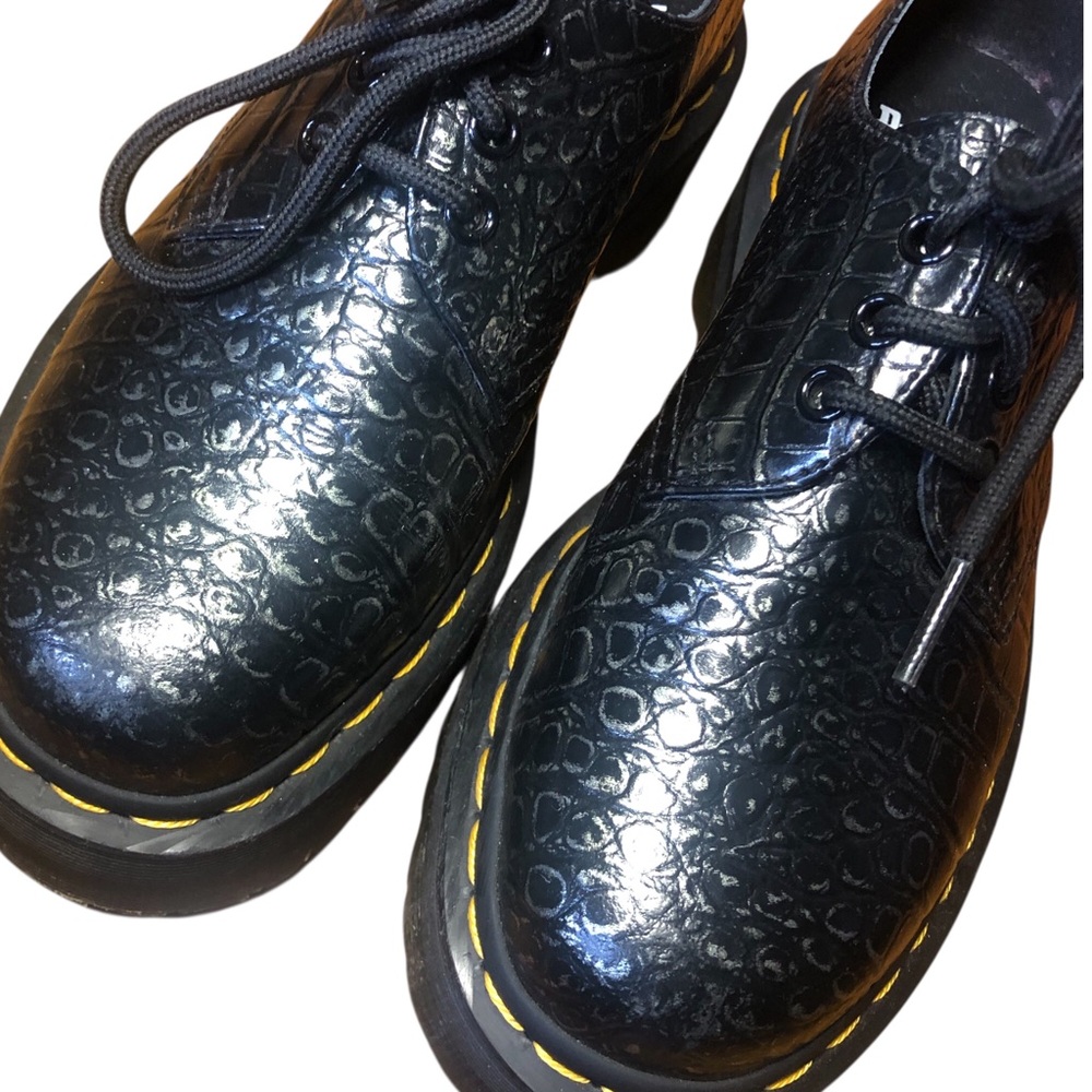 DR MARTENS 1461 quad croc emboss leather platform shoe in gunmetal - Picture 12 of 14